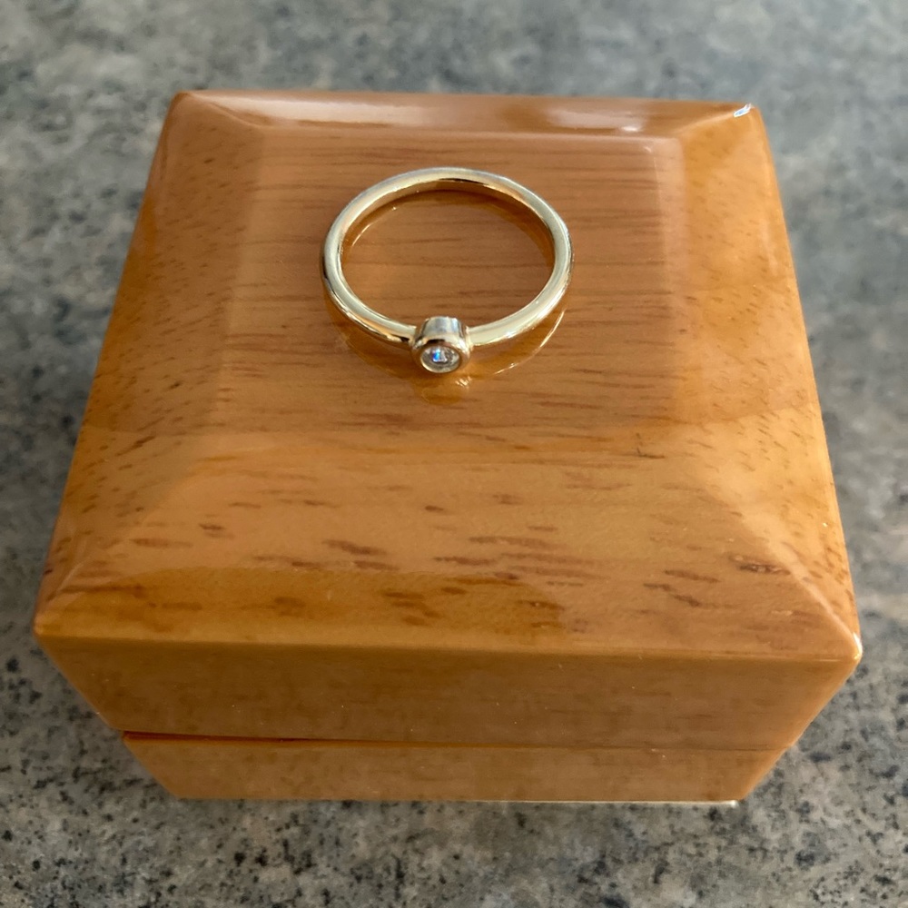 💍 CZ and Sterling Silver Stacking Ring 925, *Gold* Toned, Size 7, EUC